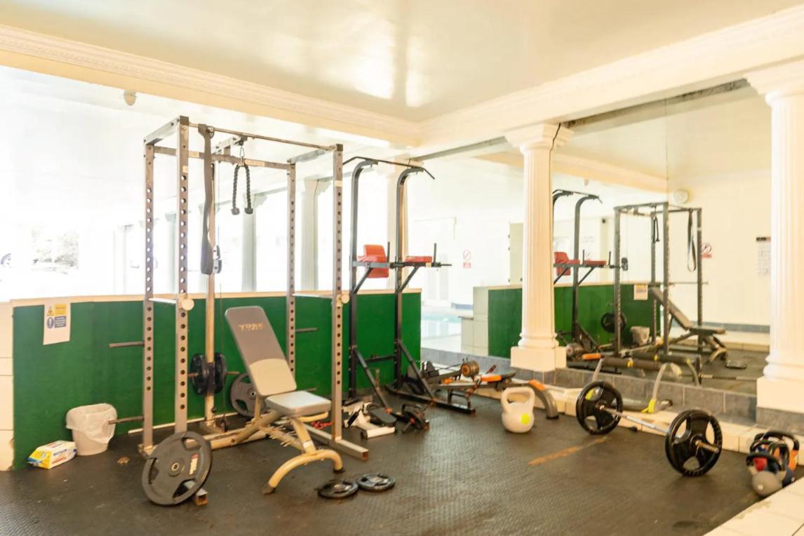Central Bright 3 Bed Flat With Pool & Parking Edinburgh Dış mekan fotoğraf