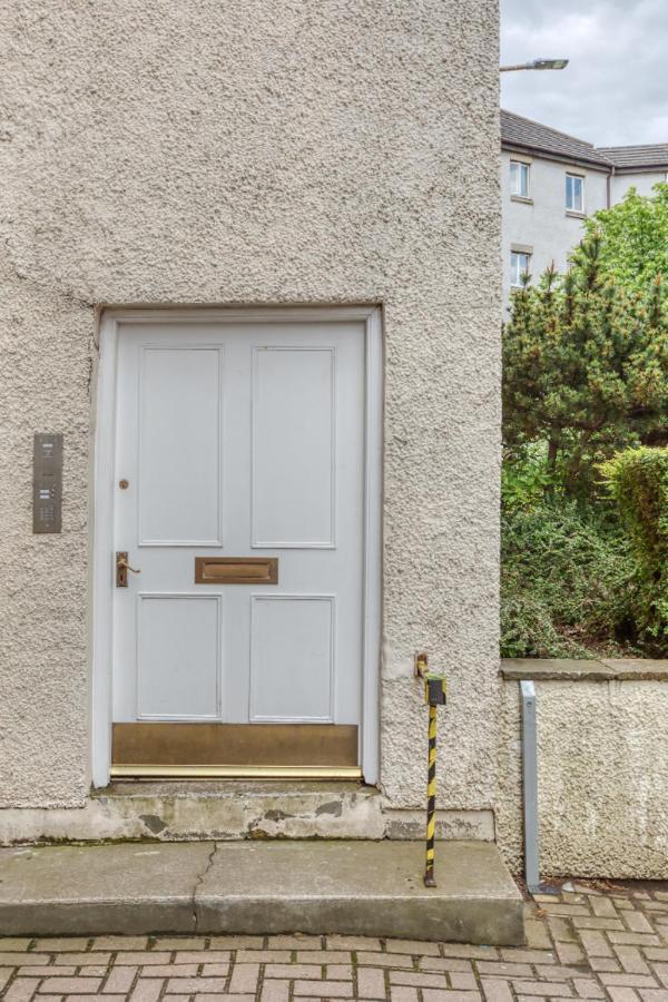 Central Bright 3 Bed Flat With Pool & Parking Edinburgh Dış mekan fotoğraf