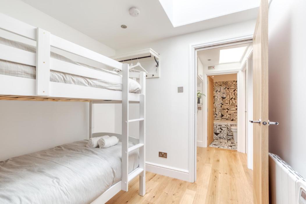Central Bright 3 Bed Flat With Pool & Parking Edinburgh Dış mekan fotoğraf